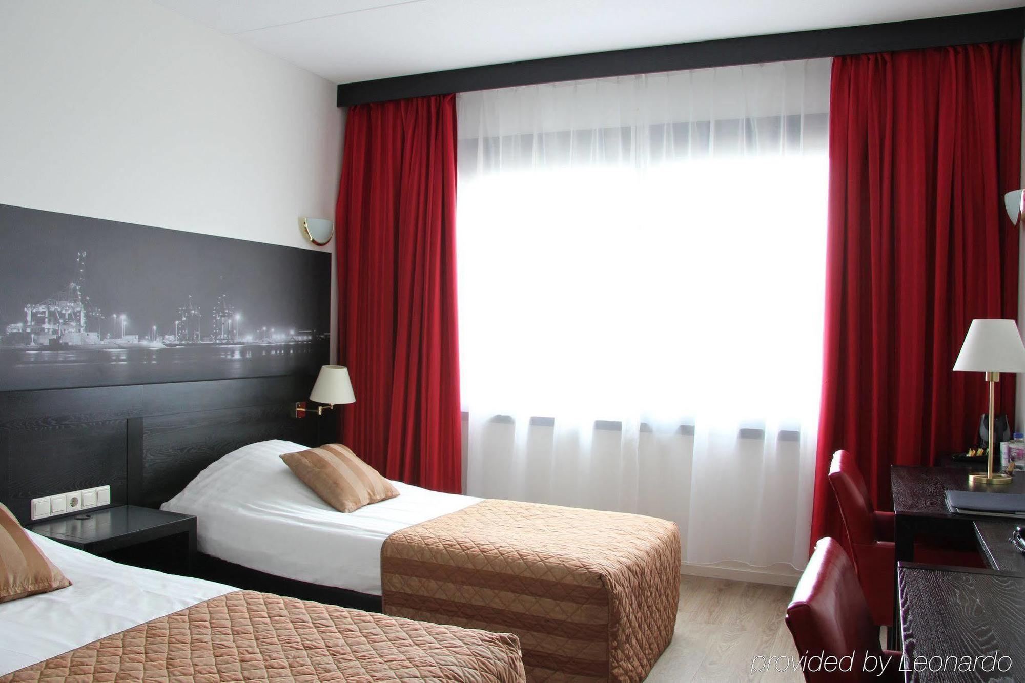 Bastion Hotel Amsterdam Airport Hoofddorp Bagian luar foto
