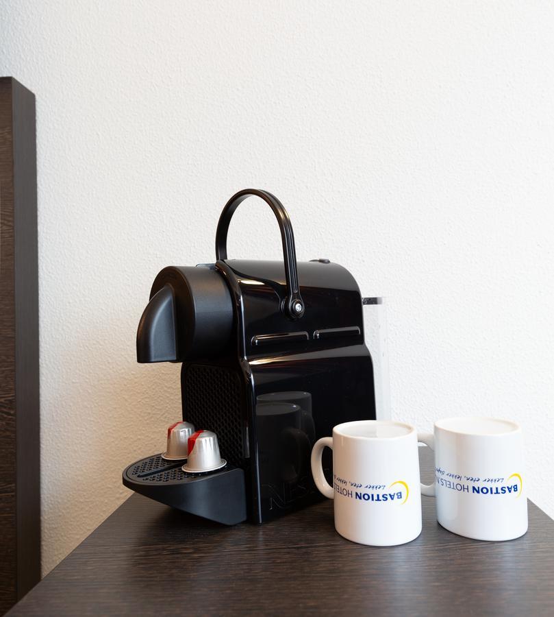 Bastion Hotel Amsterdam Airport Hoofddorp Bagian luar foto