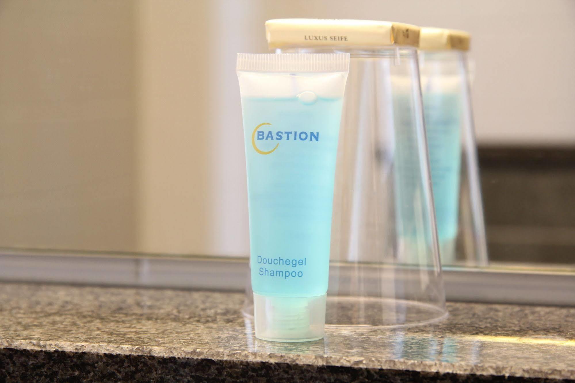 Bastion Hotel Amsterdam Airport Hoofddorp Bagian luar foto