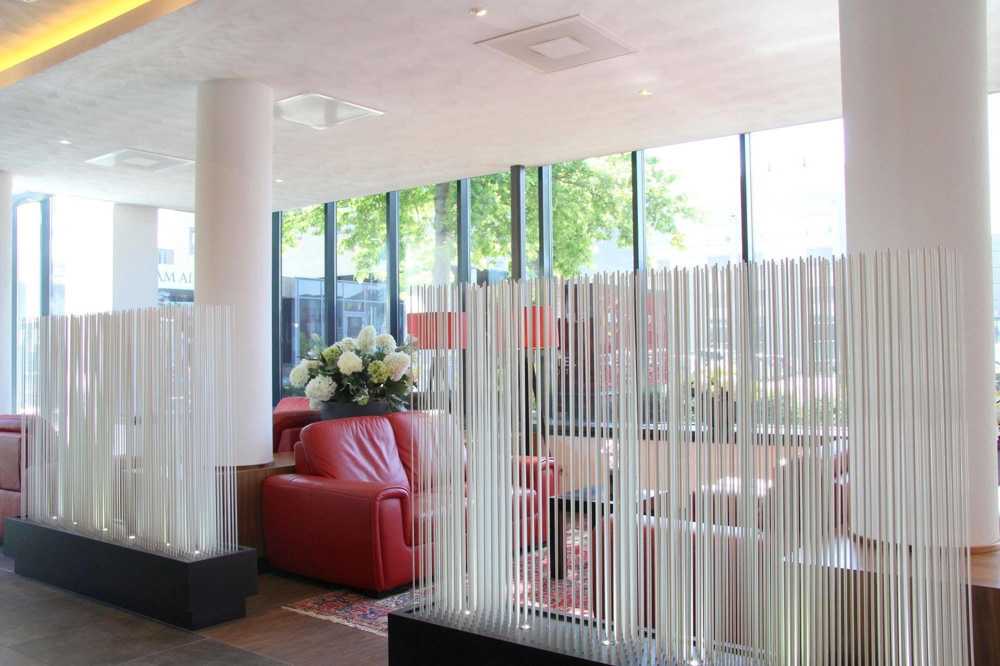 Bastion Hotel Amsterdam Airport Hoofddorp Bagian luar foto